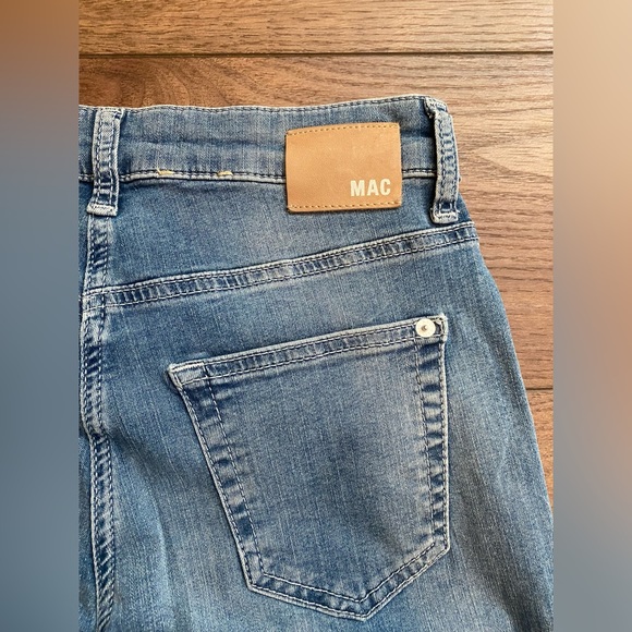 MAC Jeans Melanie Straight Leg Jean - Picture 9 of 10